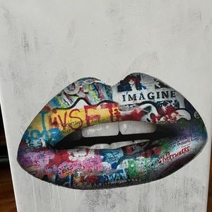 Graffiti Lips 12x18 Canvas